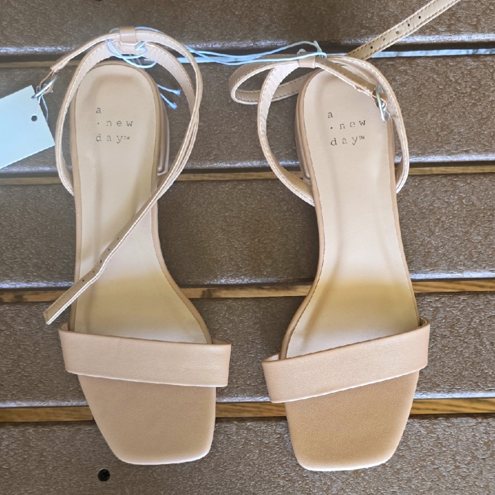A New Day Women's Tan Sandals